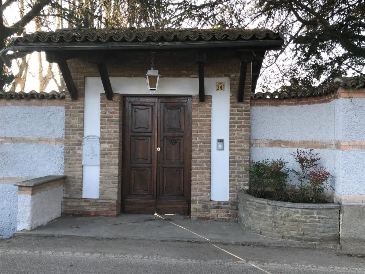 Antica Villa Cuneo- Guest House - "B&B E Non Un Hotel A Cuneo" Εξωτερικό φωτογραφία